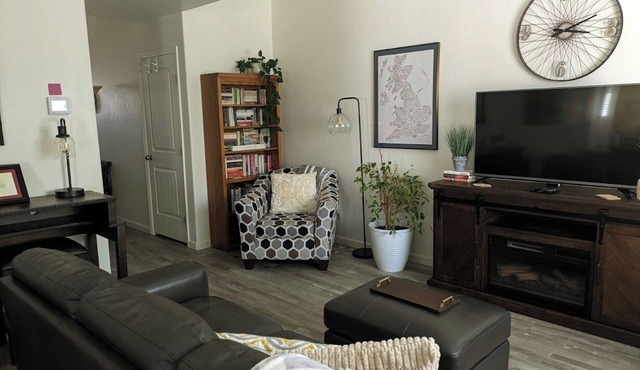 The Dairy Retreat: Private + New + Espresso + Pets