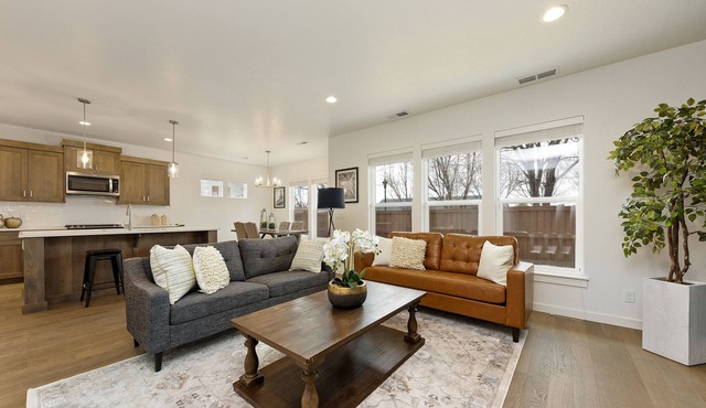 The Denali, 4 bed 2.5 bath BRAND NEW TOWNHOUSE