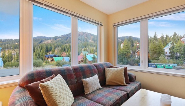 The Haven at Blueberry Hill - Mount Washington ski-in/out