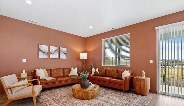 The Haven, Desert Inspired Retreat in Star | Zippy Wi-Fi, Sleeps 8