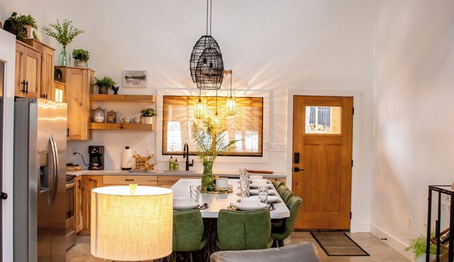 The Hideaways on Rickety Ridge. Secluded & Dog-friendly on TRL. Sparkly Clean! in Eagle Rock