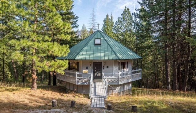 The Octagon House - Fun Design in Nature