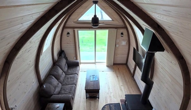 Timber Arch | Unique Lake Gem ~ Yard ~ Kayak/Board