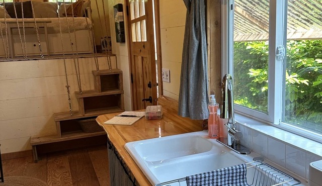 Tiny home on working gourmet mushroom farm just minutes outside of Gibsons.
