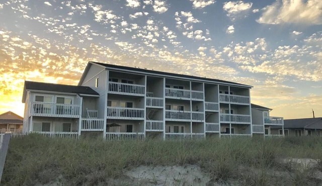Top Floor Condo w Unobstructed Ocean Views