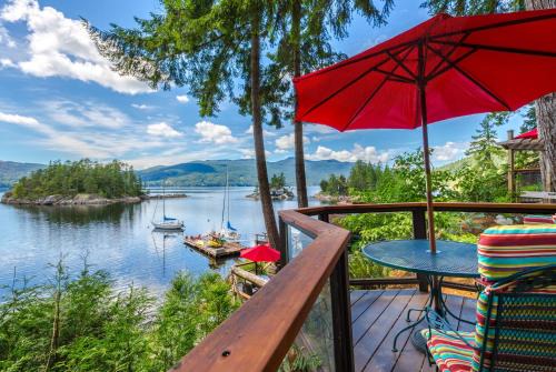 Tranquility Bay Waterfront Inn in Sechelt