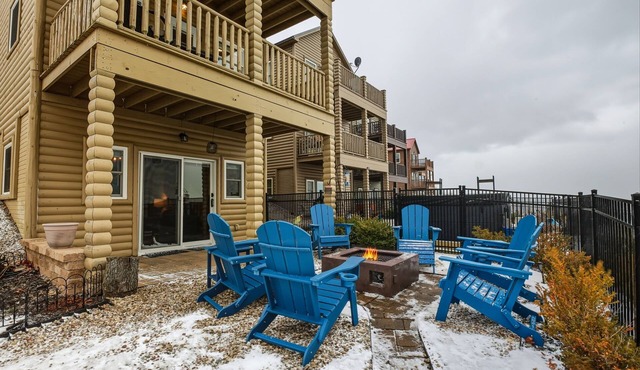 Twilight Tides: beach access, hot tub, and family memories to be made! in Ashtabula