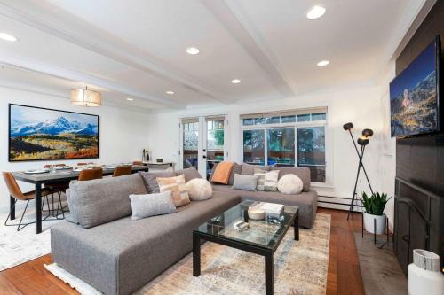 Updated 3BR, 3BA with Pool - Steps to Town