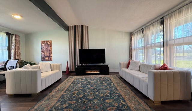 Updated 3BR Home – Quiet, Comfortable Stay with Luxury Master & Spa Shower