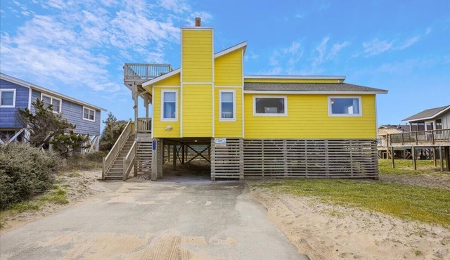 Updated semi-oceanfront home in quiet South Nags Head!