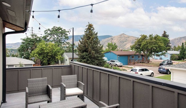 Upscale 2-Bed in Golden - Walk to Downtown & Trails, Minutes to Mountains