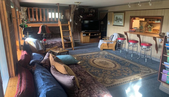 Very Private, Close to all Glenwood attractions, Pets welcome. 420 friendly!