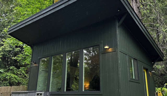 Waterfront Tiny Home Near Olympic NationalPark