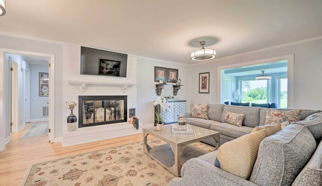 Waterfront Wilmington Home w/ Sunroom & Views