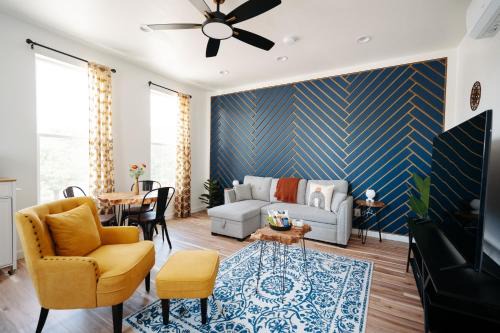 Windbird Mountain Retreat STR-300