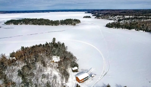 Winter relaxation getaway lake front Muskoka cottage with spectacular views