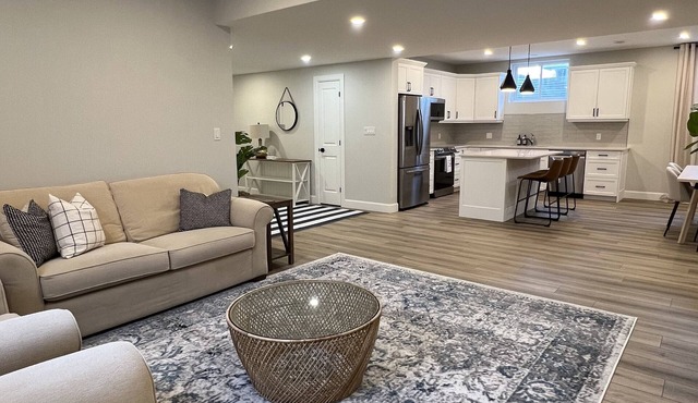 Your Coastal Dream Home Awaits!