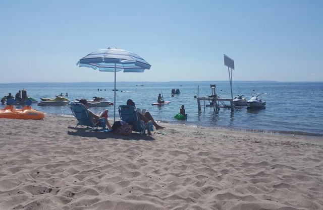 Beautiful Beach Front Resort - 2 Bedroom standard Suite (B)