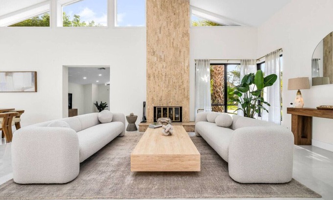Delray Beach House | Gorgeous Modern Beach Pool House Sleeps 8 Central