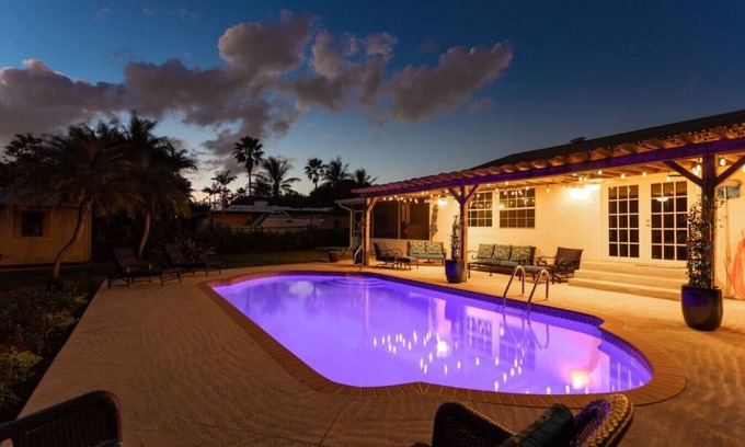 Boynton Beach House | My Happy Place 3BR 2BA Heated Pool Great Location