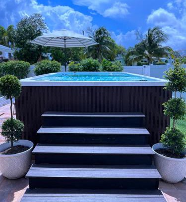 Lantana House | Paradise Duplex by the Beach
