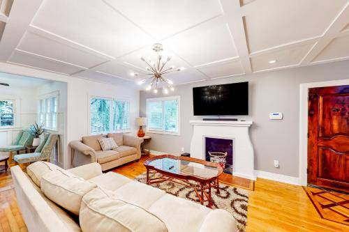 Old Northwood House | 139 m² House ∙ 4 bedrooms ∙ 10 guests