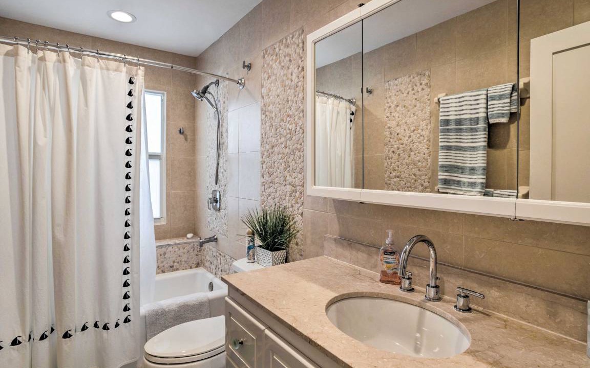 Photo of Bathroom in Juno Beach
