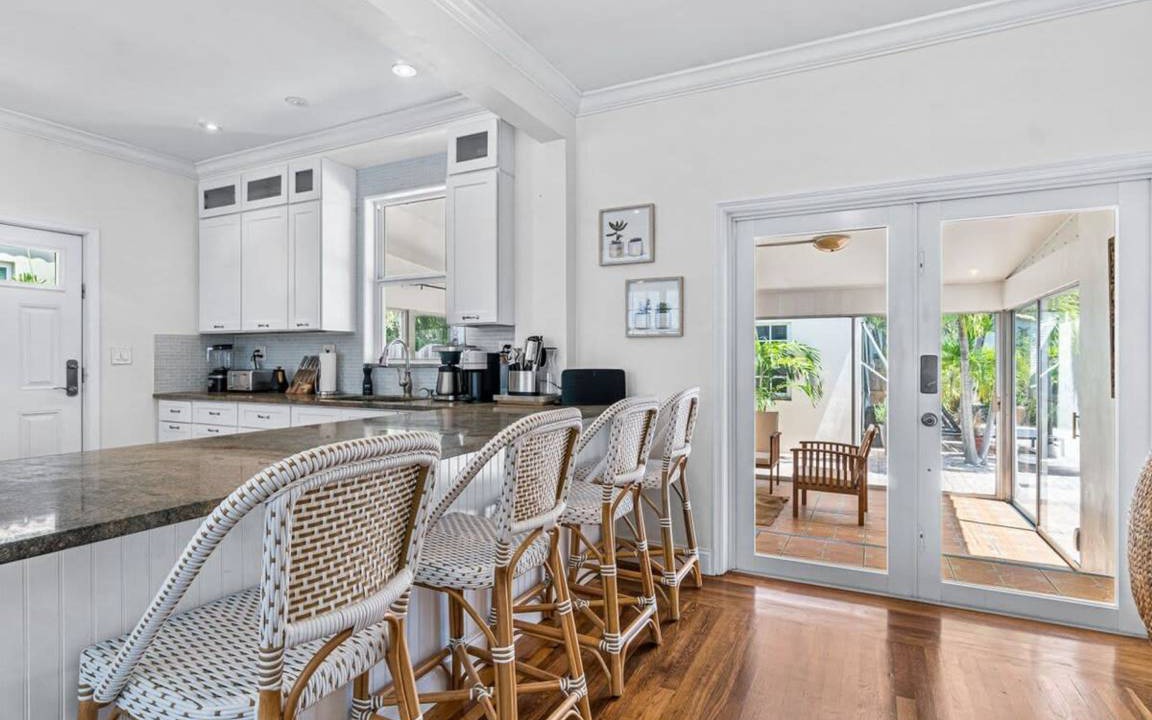 Photo of Livingroom in Northwood Shores