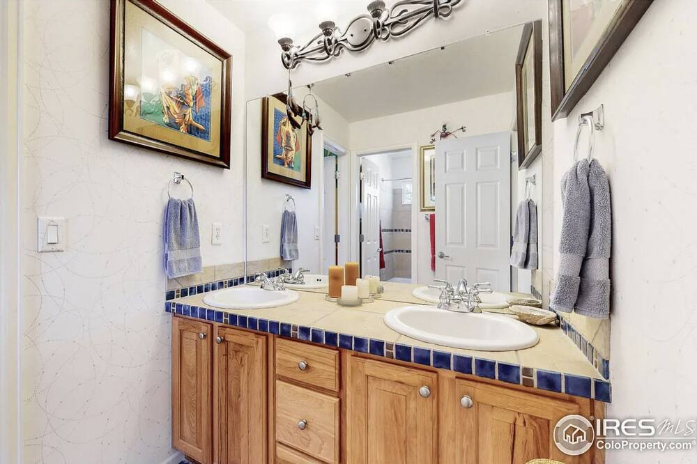 Photo of Bathroom in Lyons