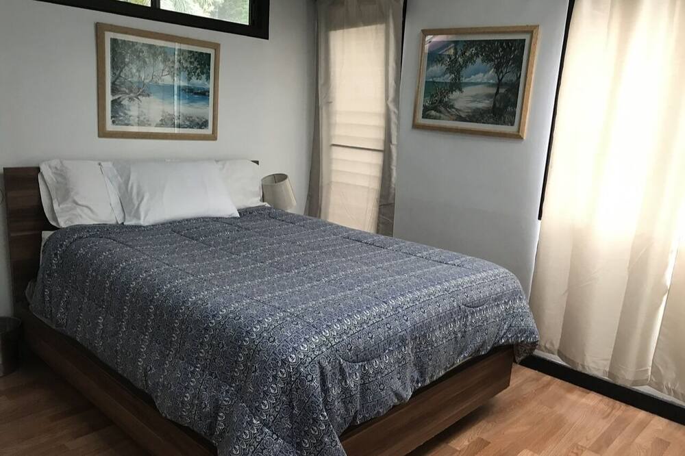 Photo of Bedroom in Nuuanu - Punchbowl