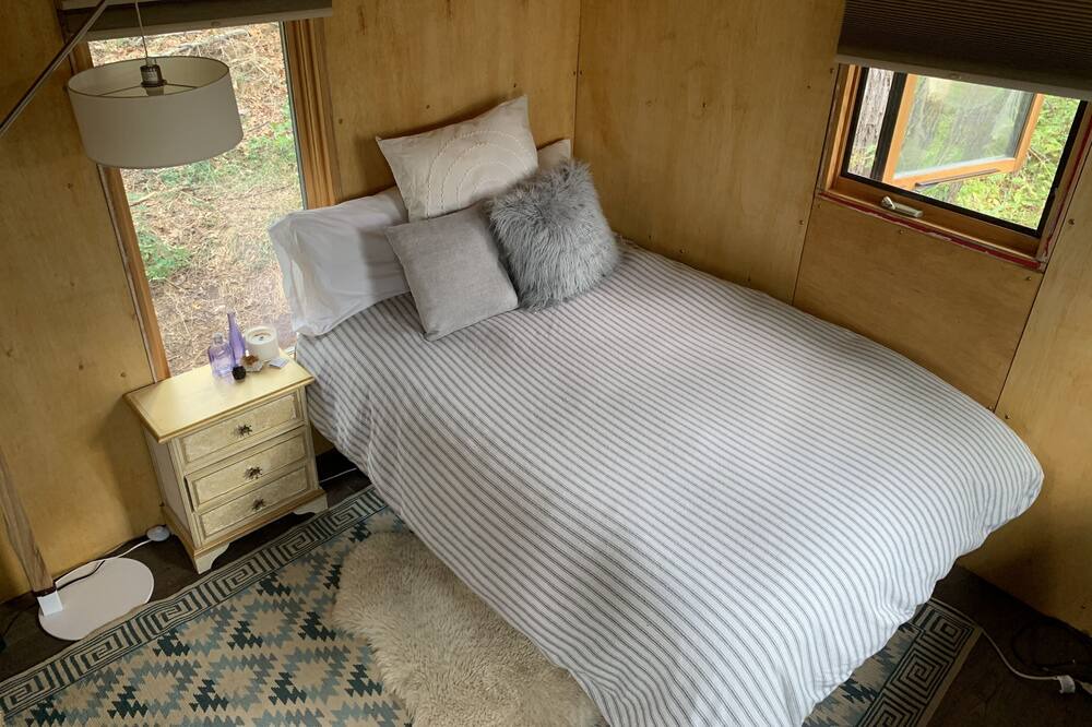 Photo of Bedroom in Brush Creek Village