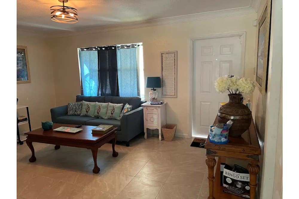 Photo of Livingroom in Boynton Beach