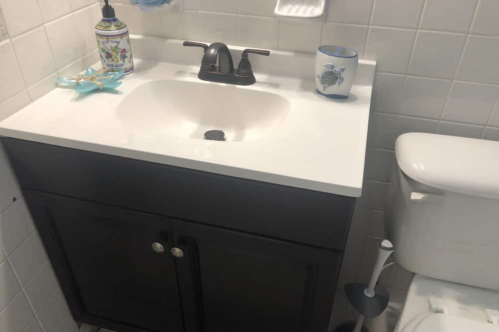 Photo of Bathroom in Boynton Beach