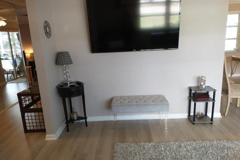 Photo of Bedroom in Boynton Beach