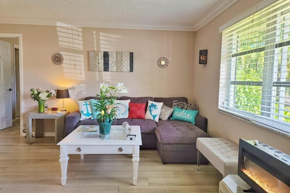 Photo of Livingroom in Boynton Beach