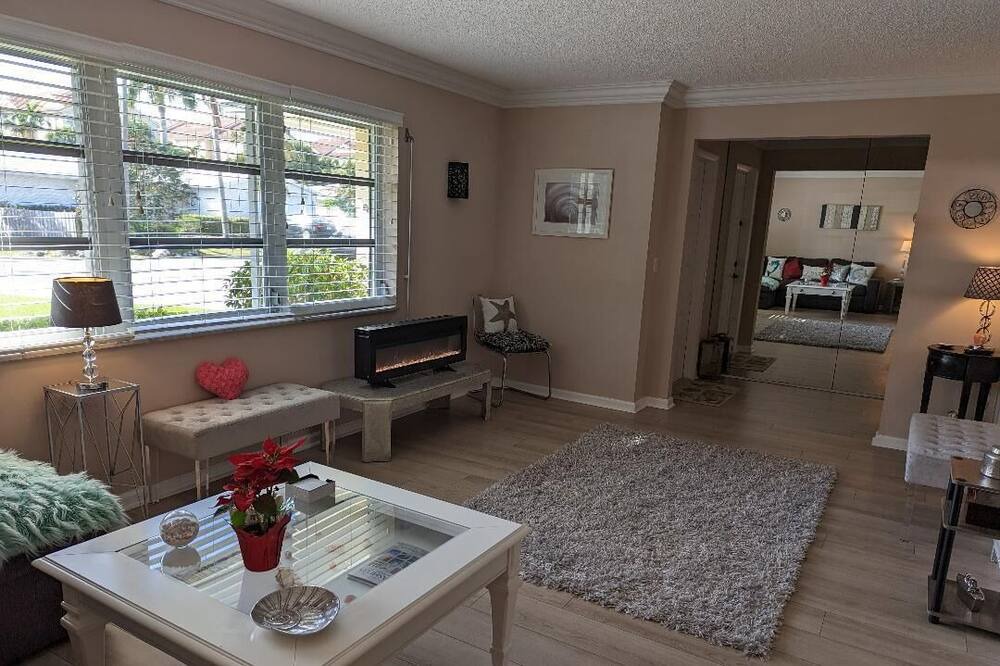 Photo of Bedroom in Boynton Beach