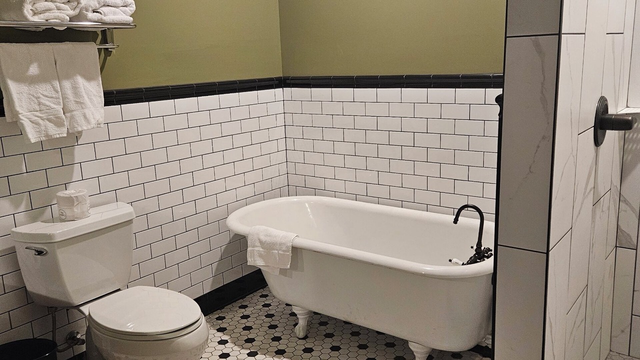 Photo of Bathroom in Albany