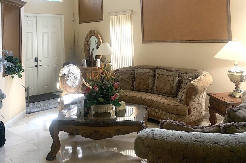 Photo of Livingroom in Wellington