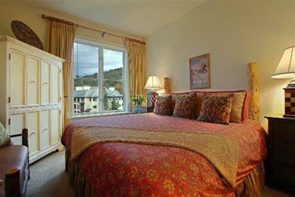 Photo of Bedroom in Beaver Creek