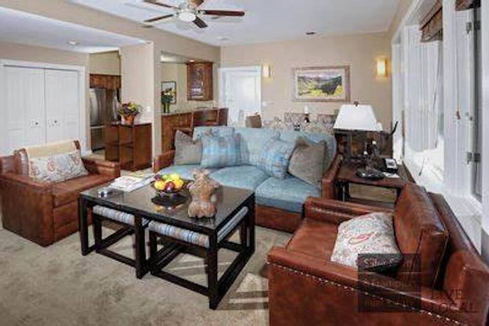 Photo of Livingroom in Beaver Creek