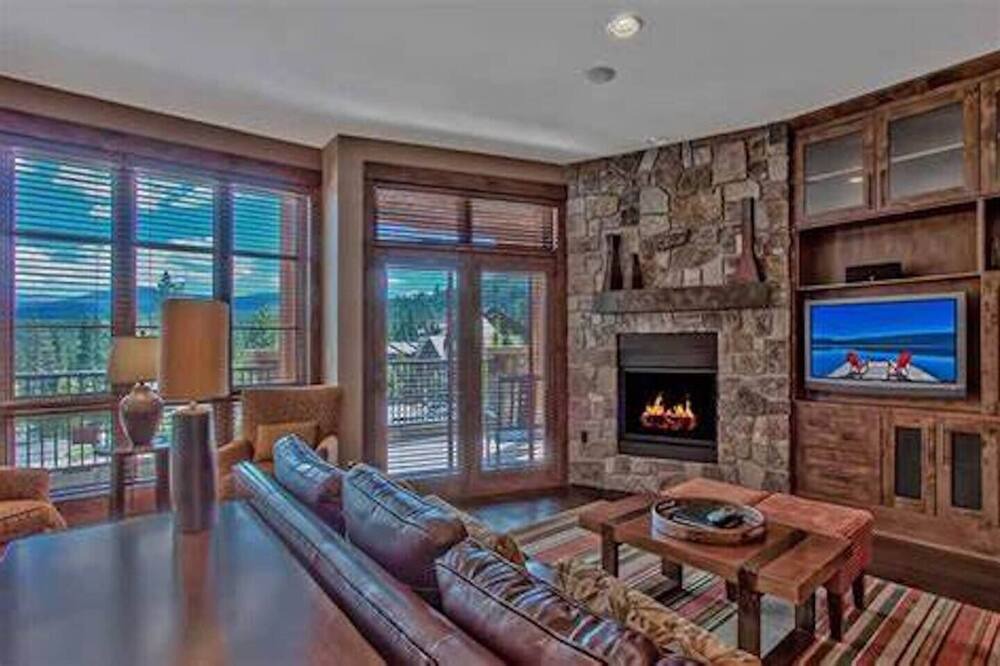 Photo of Livingroom in Beaver Creek