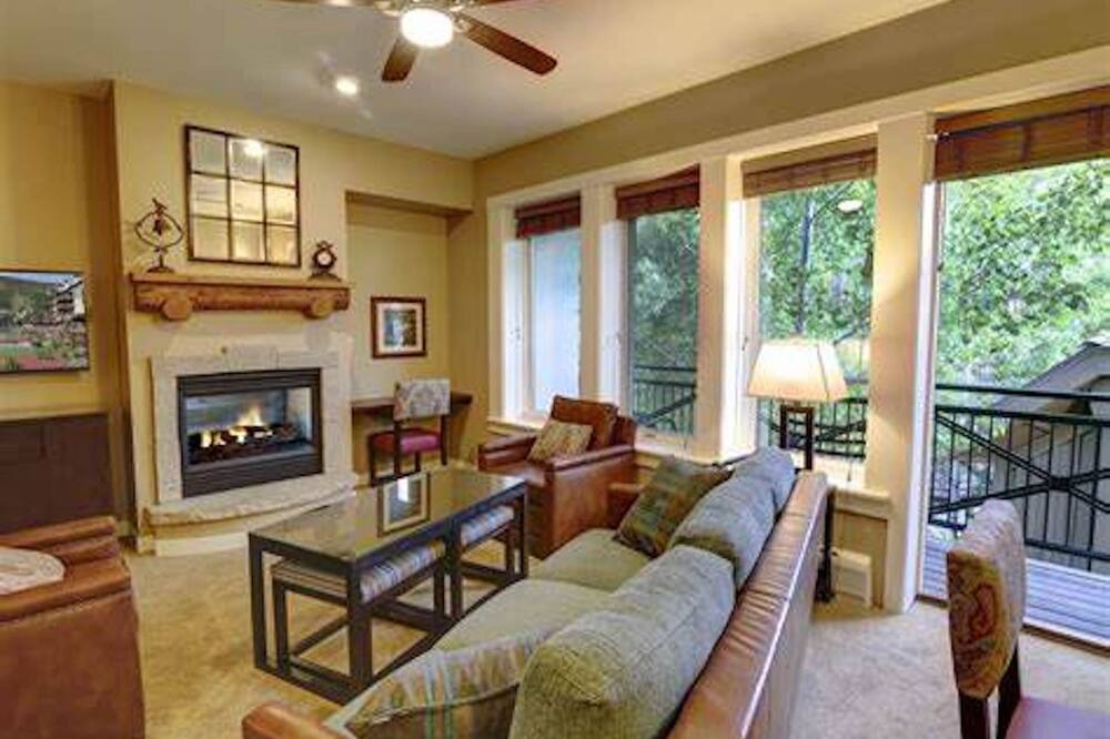 Photo of Livingroom in Beaver Creek