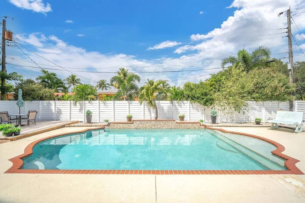 Photo of Outdoor in Beachway Estates