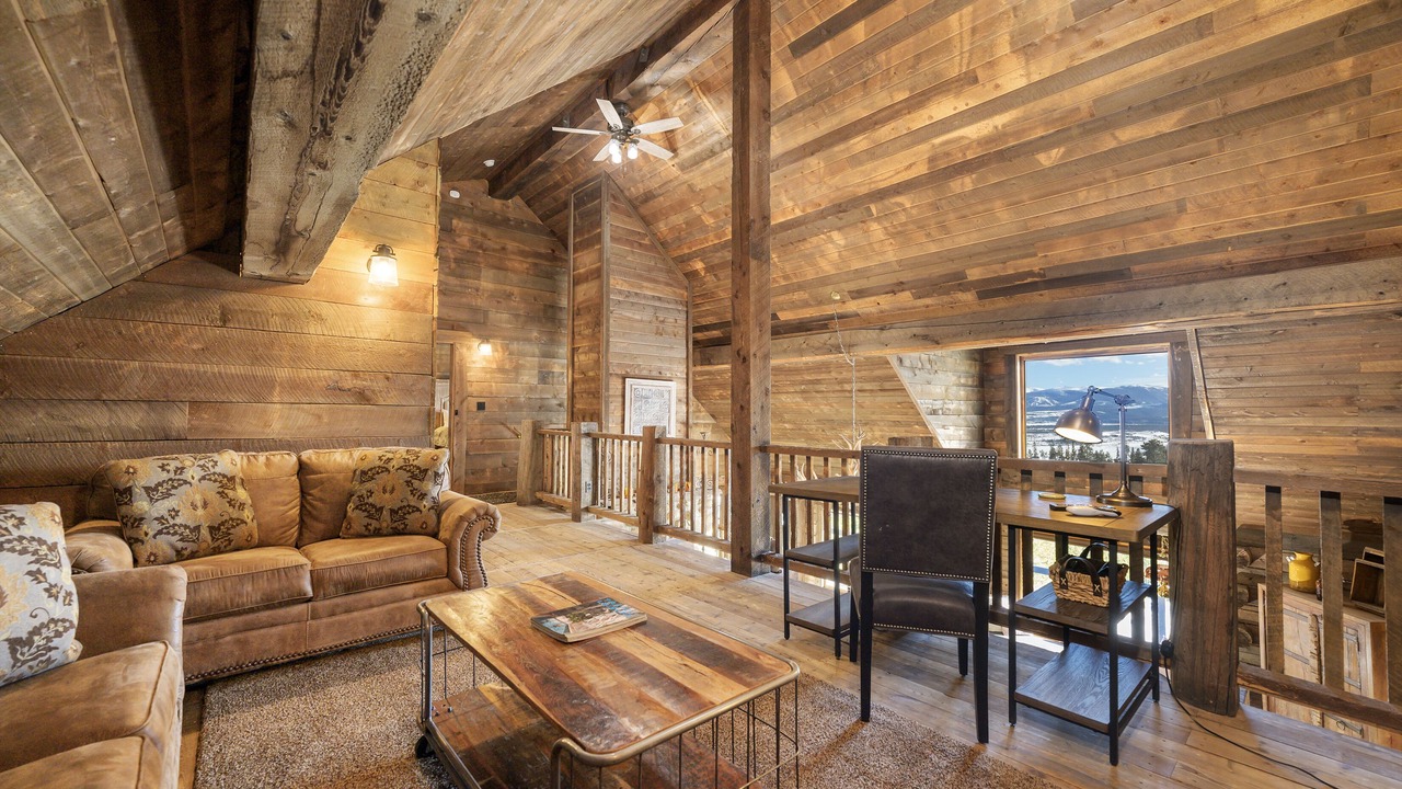 Photo of Livingroom in Winter Park Highlands