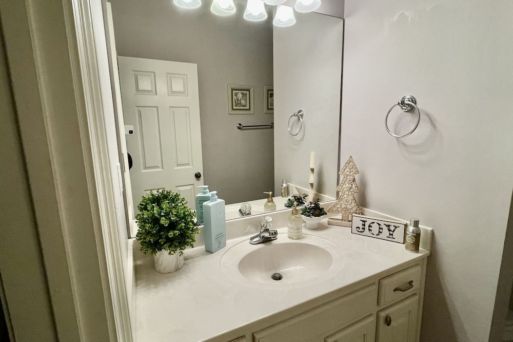Photo of Bathroom in Geismar