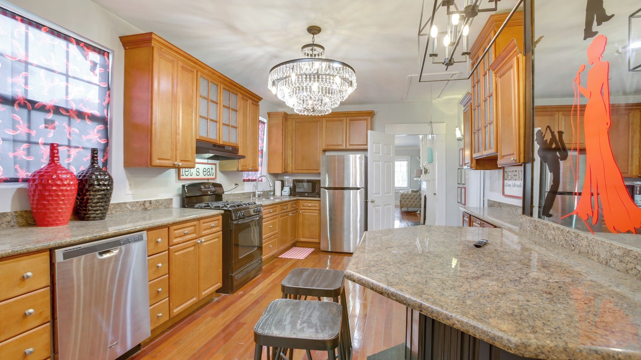 Photo of Kitchen in Central Carrollton Association