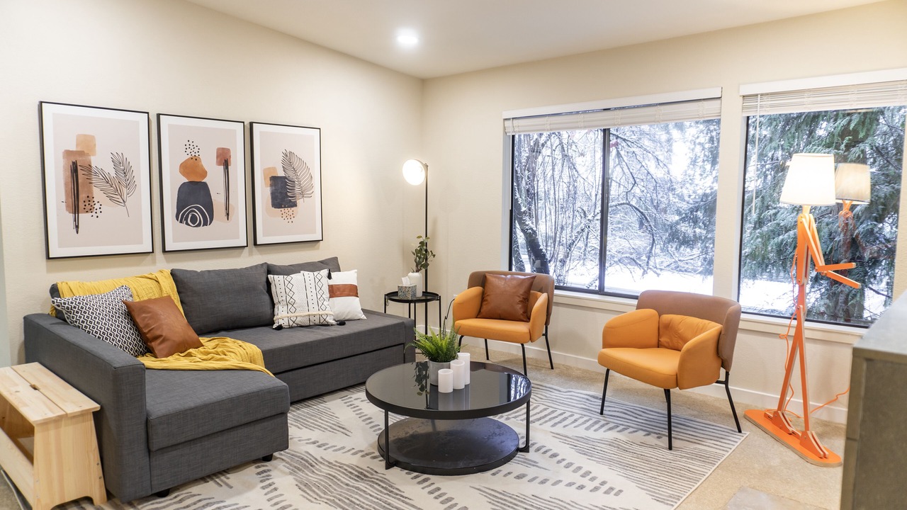 Photo of Livingroom in Northwest Bellevue
