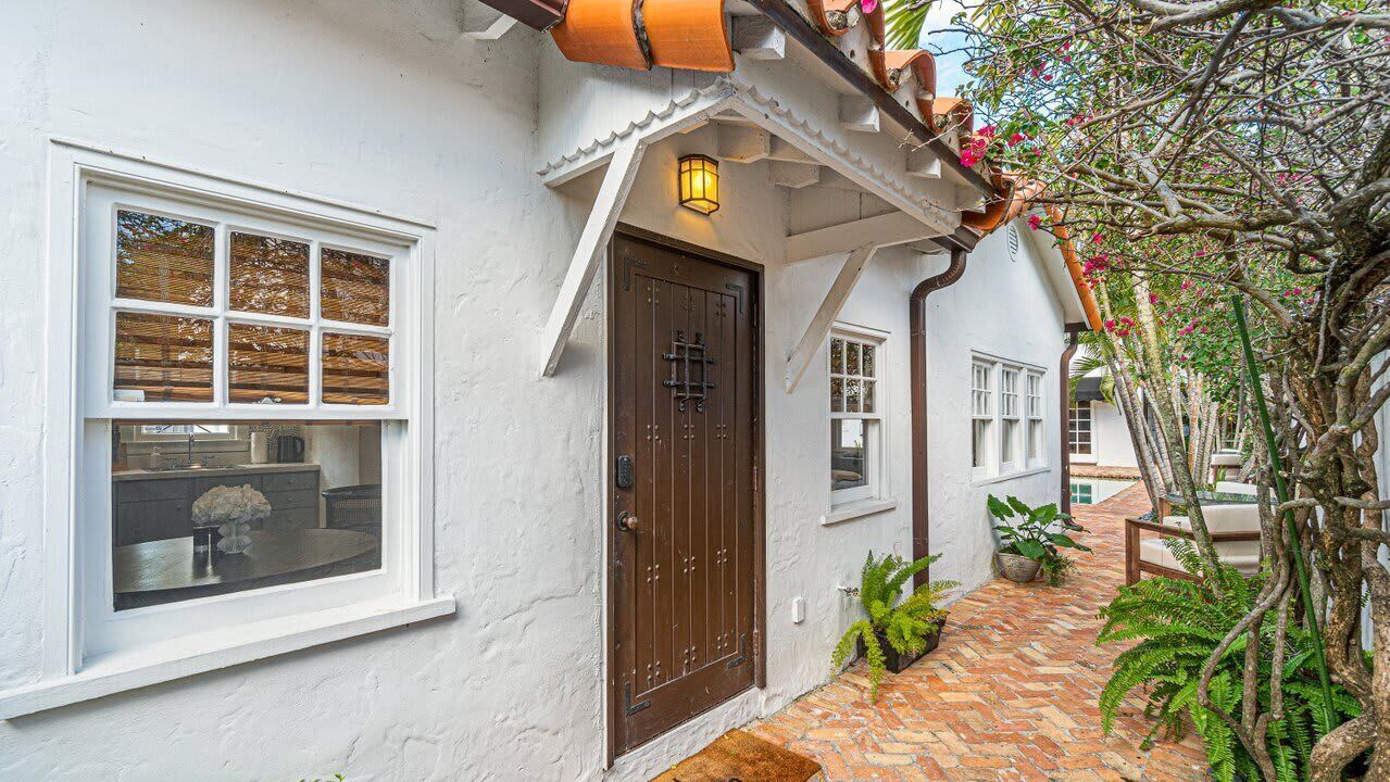 Photo of Outdoor in Old Northwood