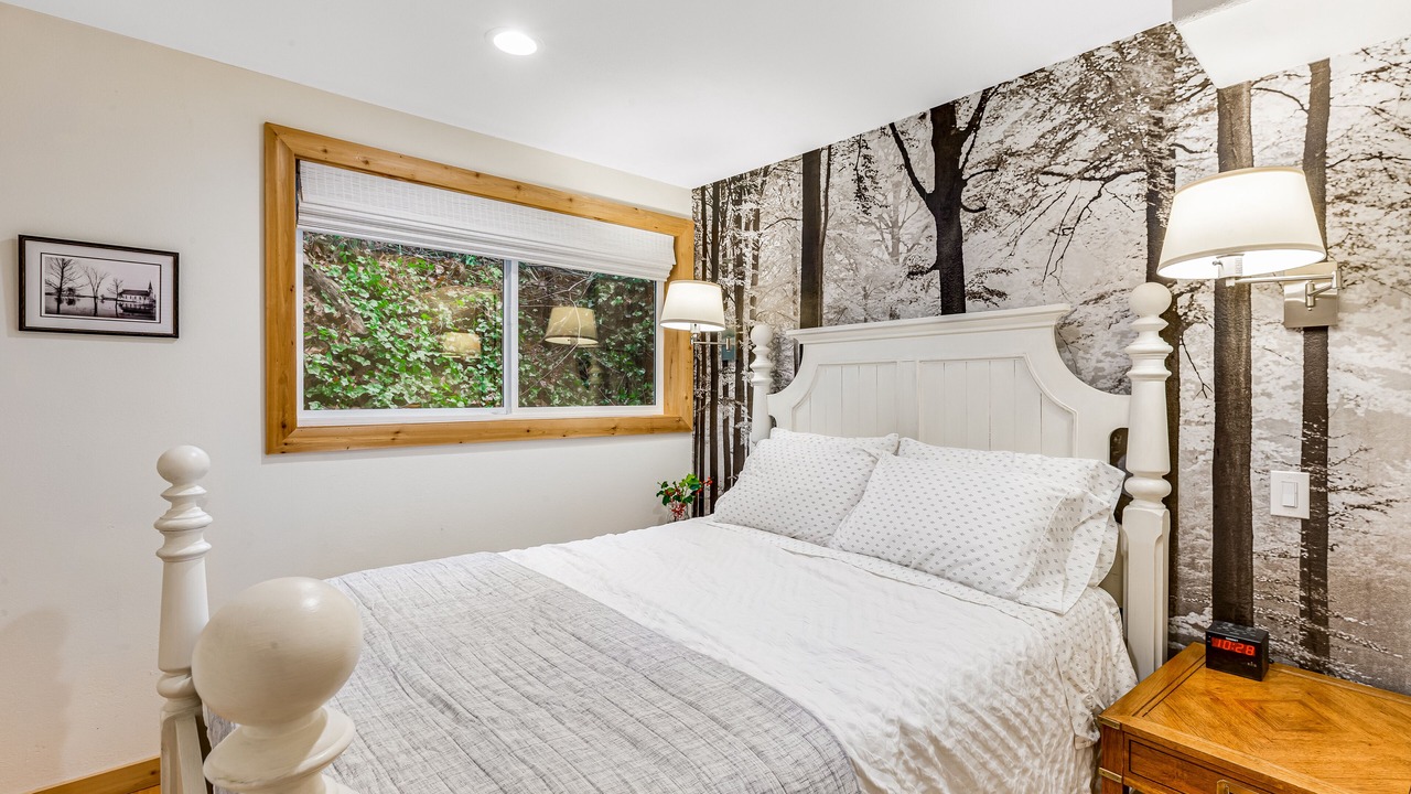 Photo of Bedroom in Alki