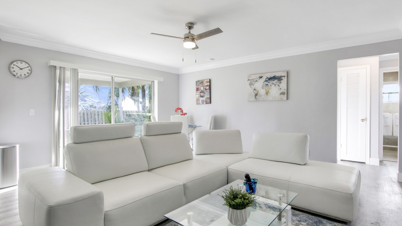 Photo of Livingroom in Florida Gardens